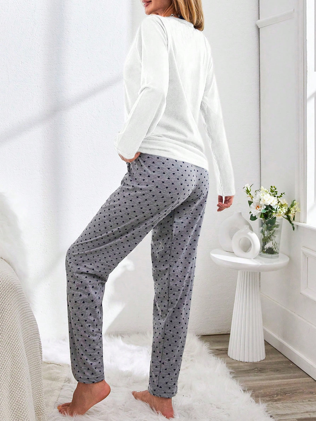 Set pijamale SHEIN, alb