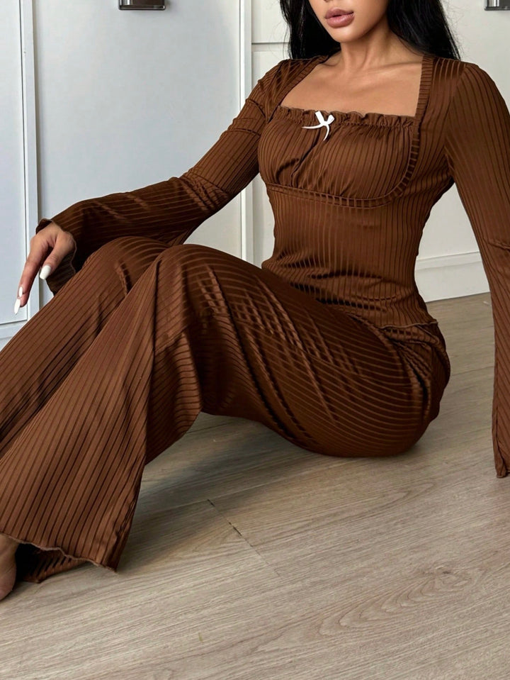 Compleu pijamale SHEIN, maro