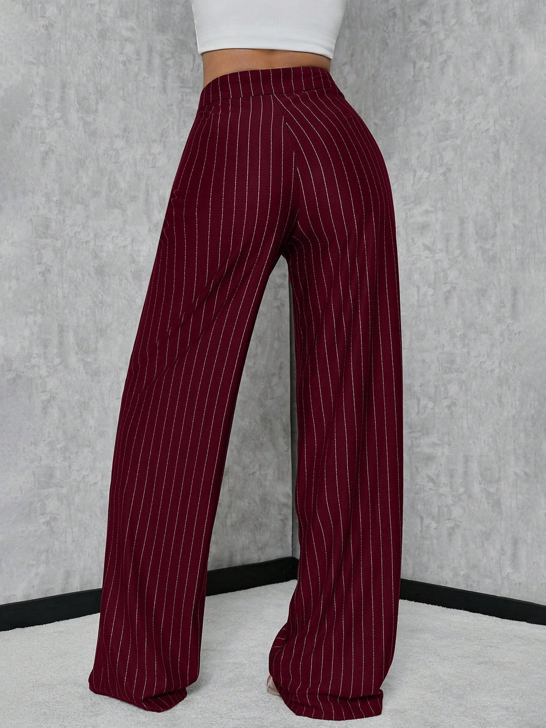 Pantaloni SHEIN, vișiniu
