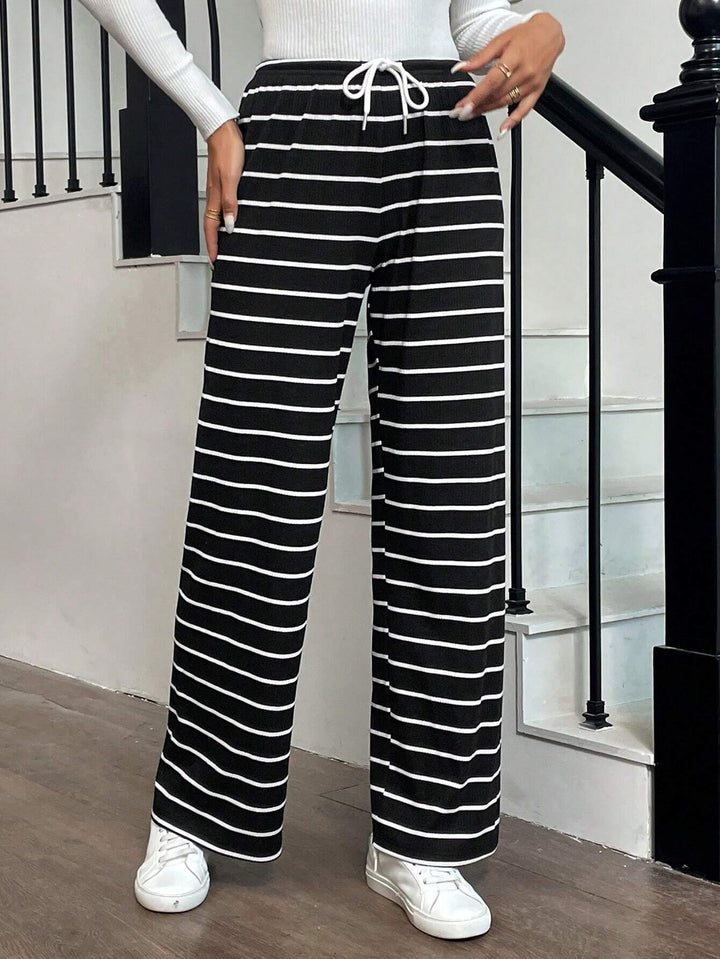 Pantaloni SHEIN, negru