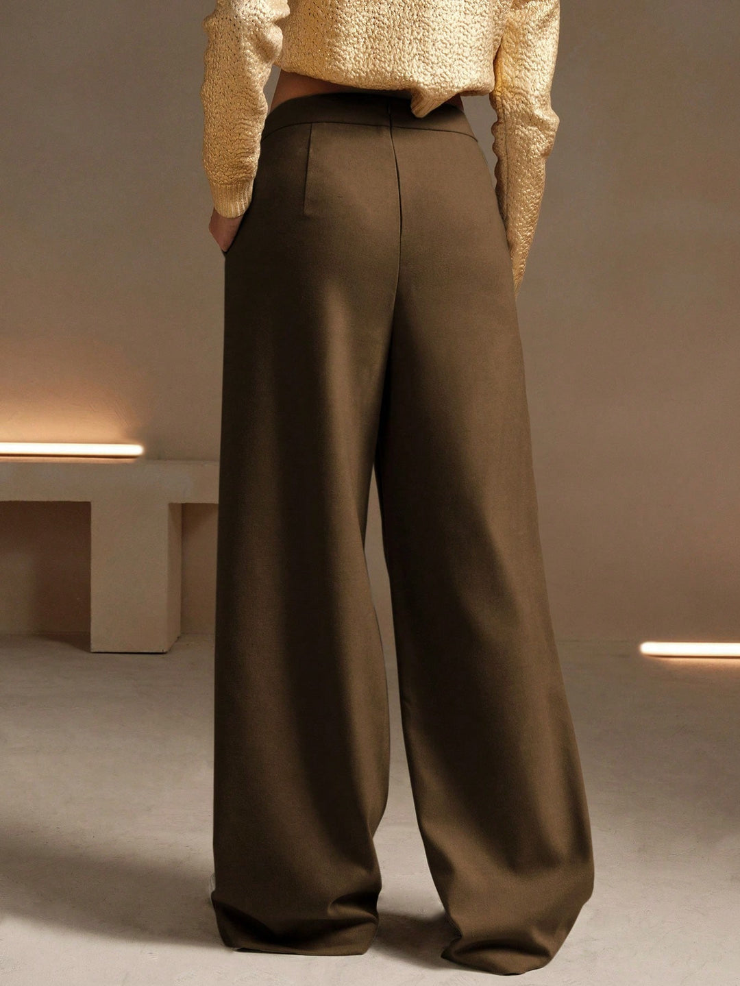 Pantaloni SHEIN, maro