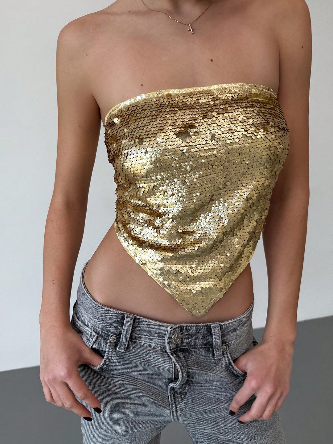 Top SHEIN, arany színű