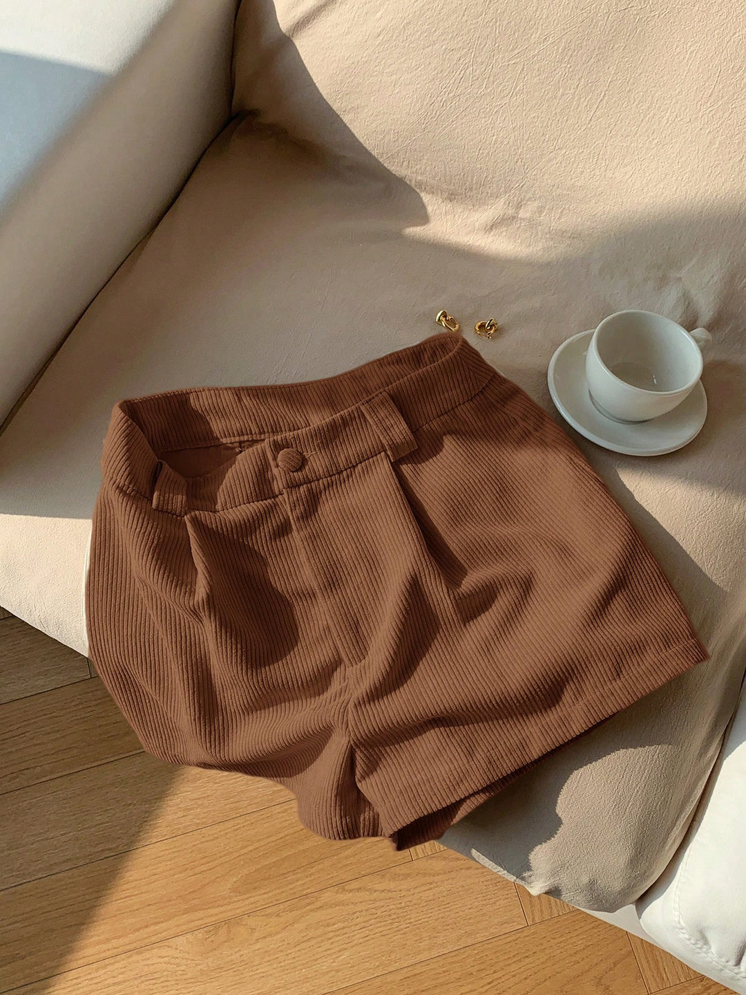 Pantaloni scurți SHEIN, maro
