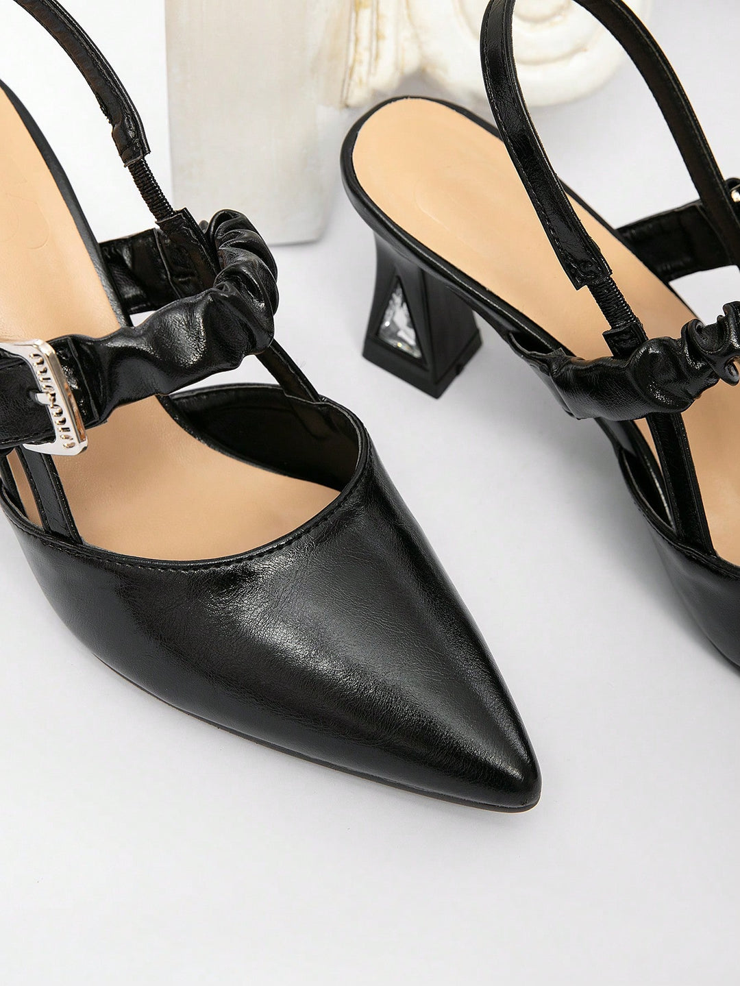 Pantofi cu toc SHEIN, negru