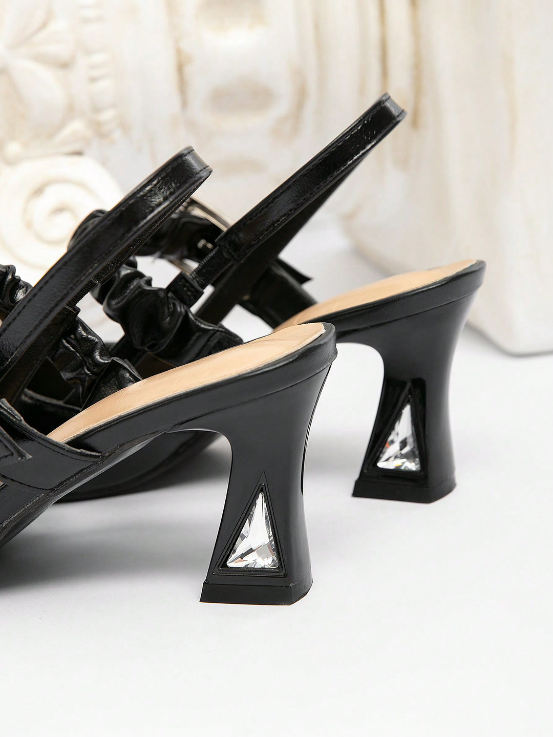 Pantofi cu toc SHEIN, negru