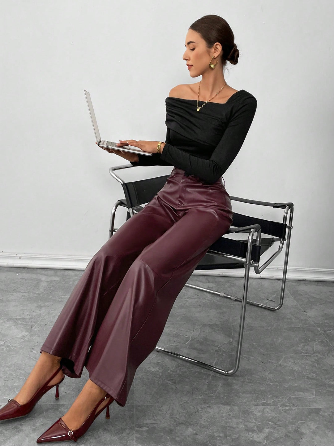 Pantaloni SHEIN, vișiniu