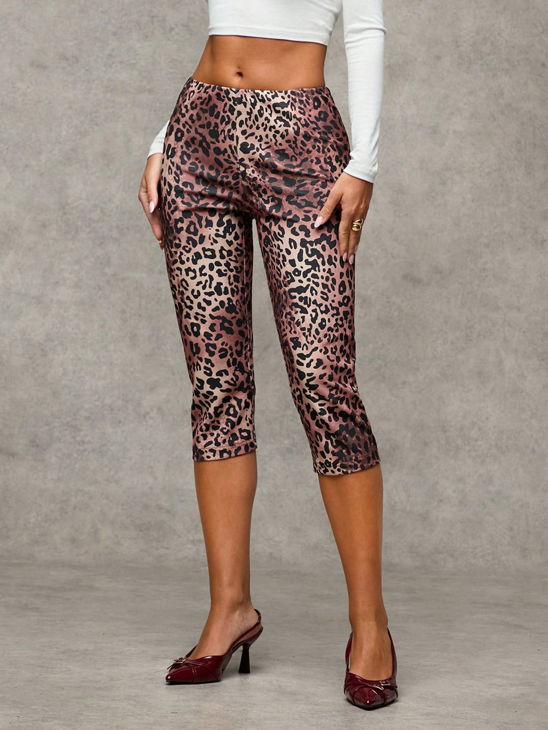 Pantaloni SHEIN, maro