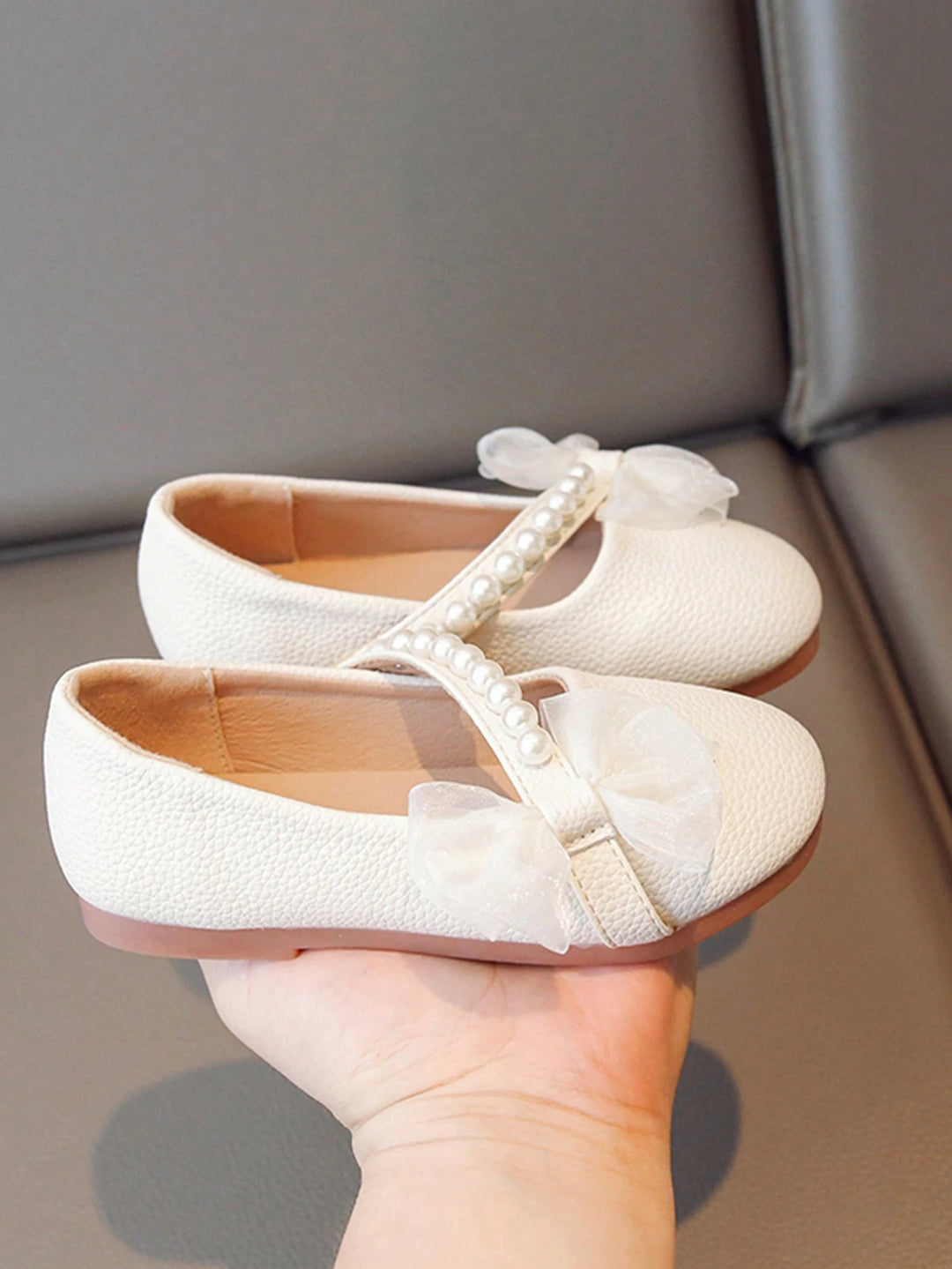 Pantofi SHEIN, crem