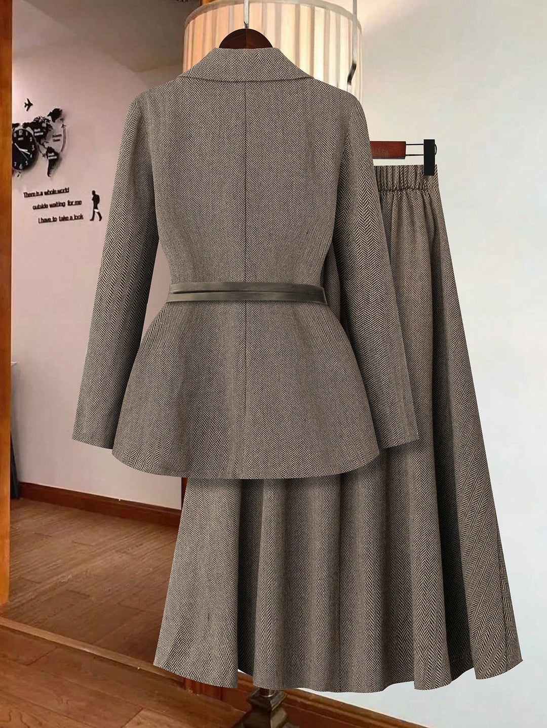 Costum SHEIN, maro
