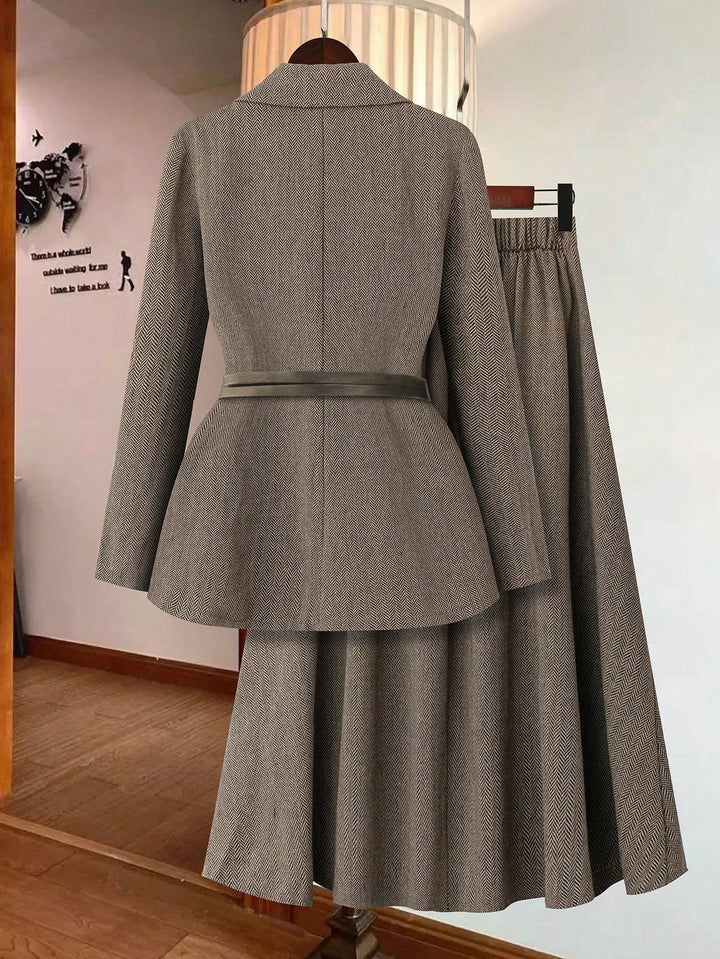 Costum SHEIN, maro