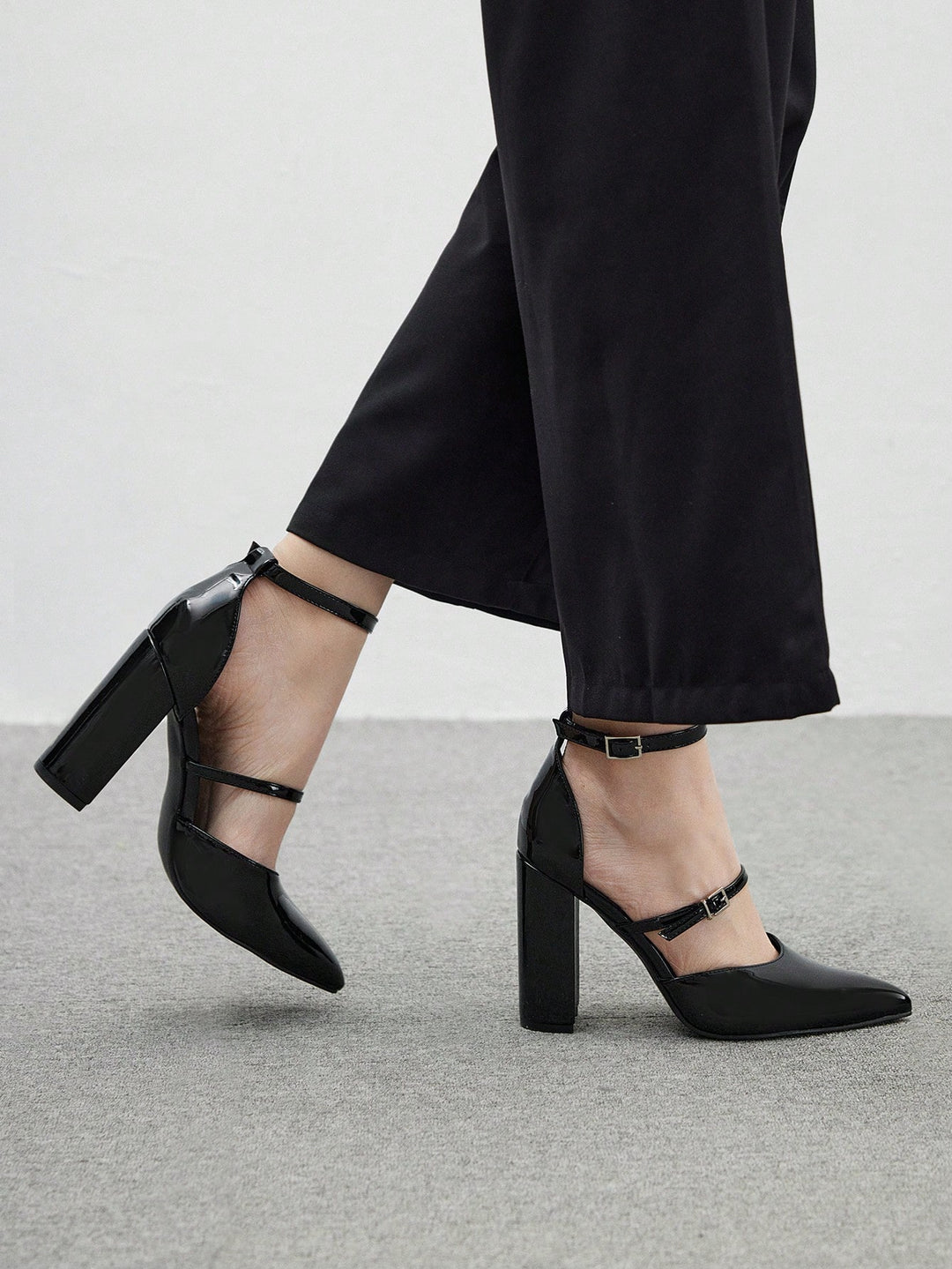 Pantofi cu toc SHEIN, negru