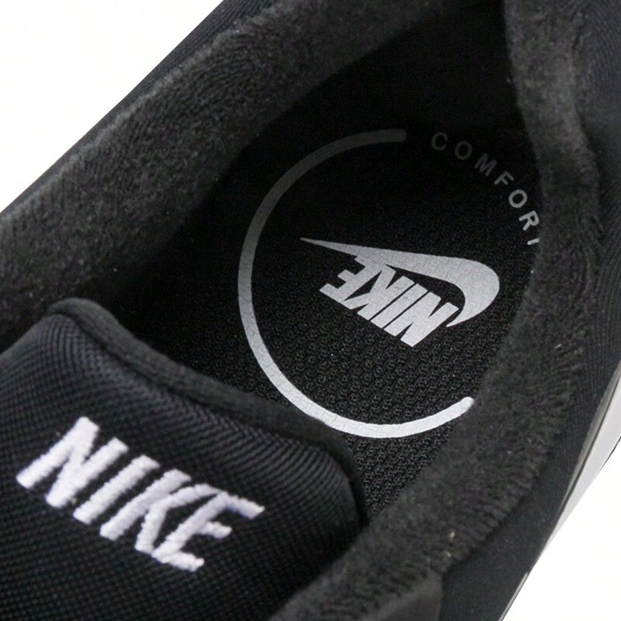 NIKE sportcipő, fekete