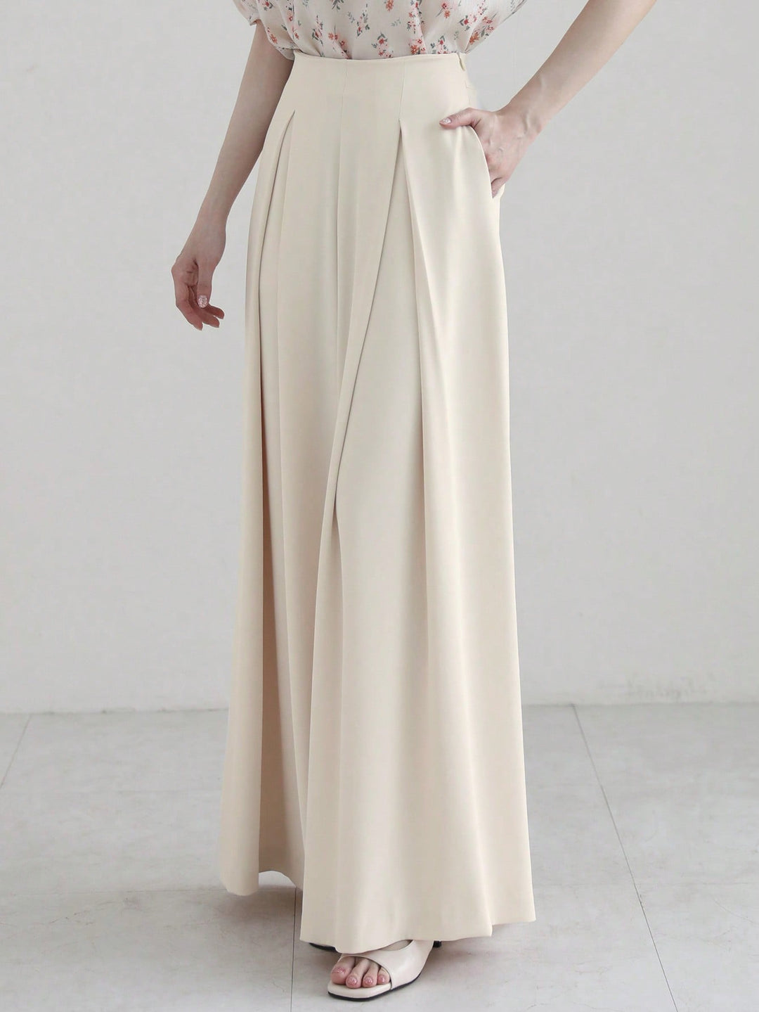 Pantaloni SHEIN, alb