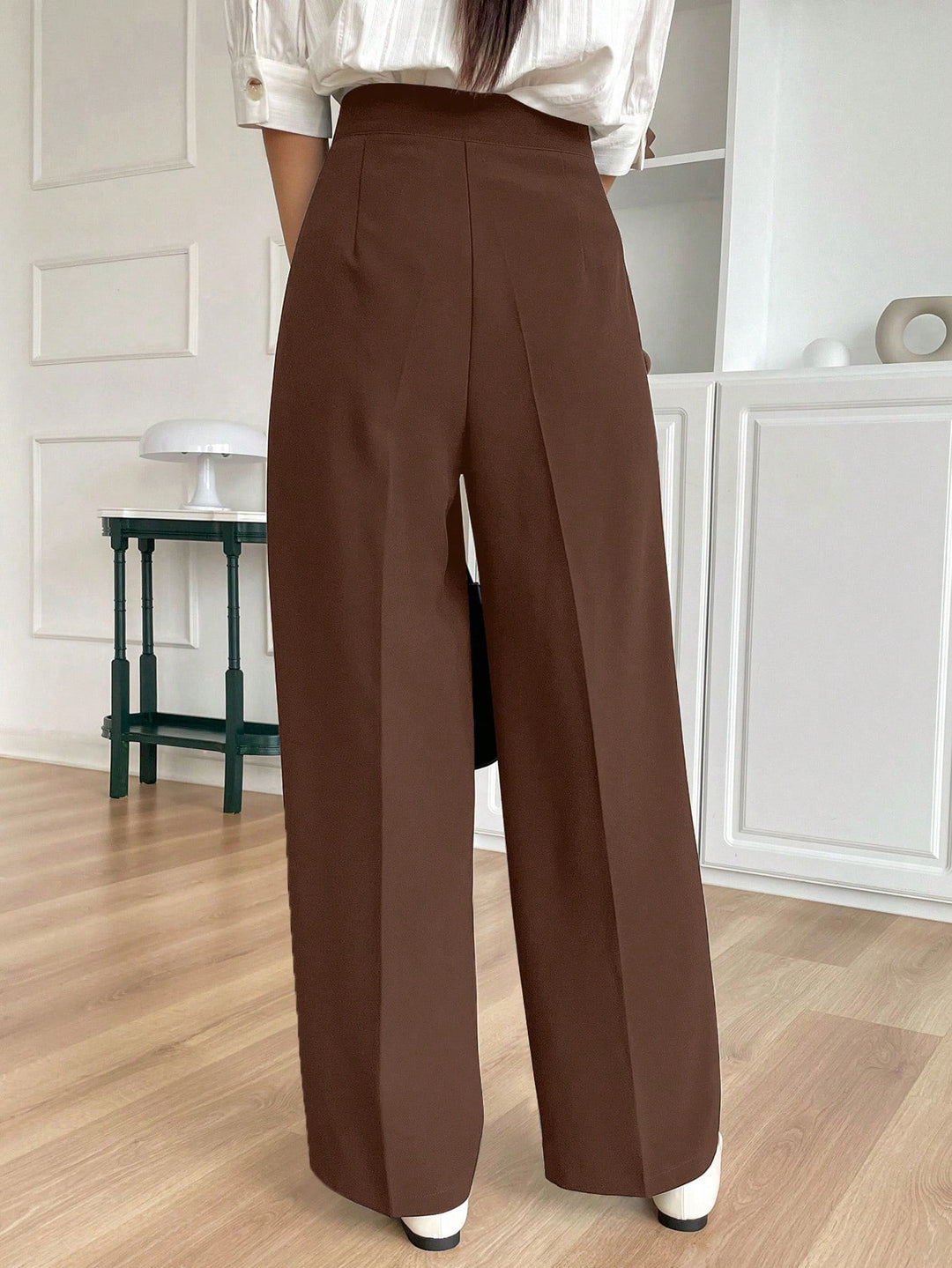 Pantaloni SHEIN, maro