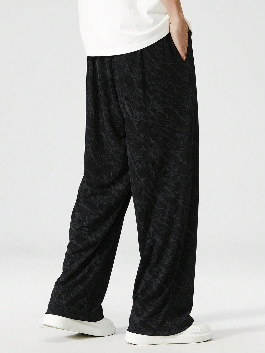 Pantaloni SHEIN, negru