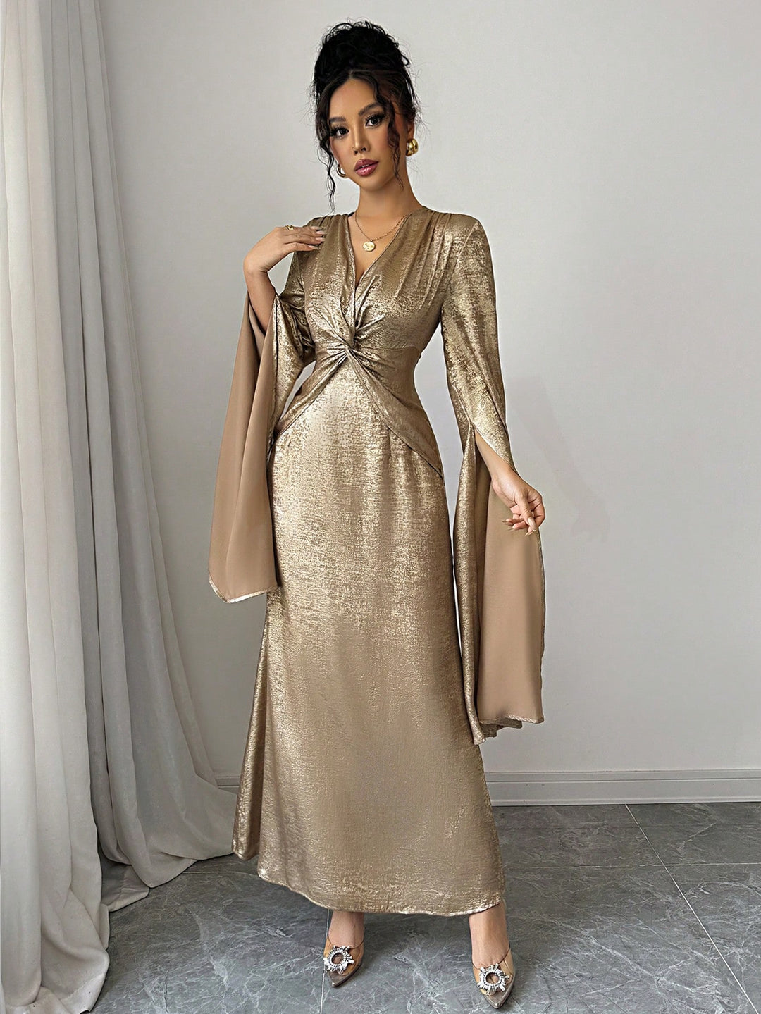 SHEIN maxiruha, arany