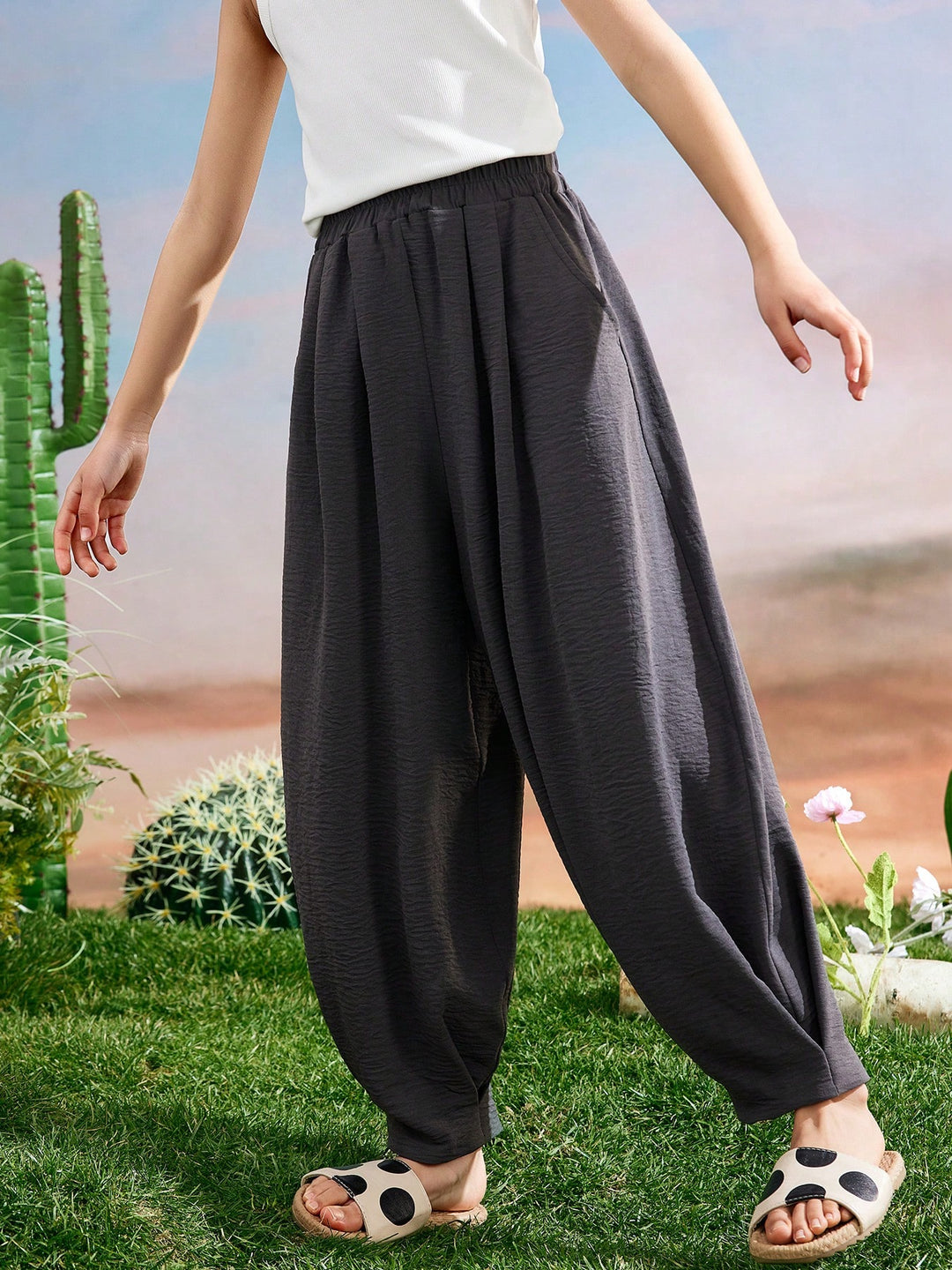 SHEIN nadrág, fekete