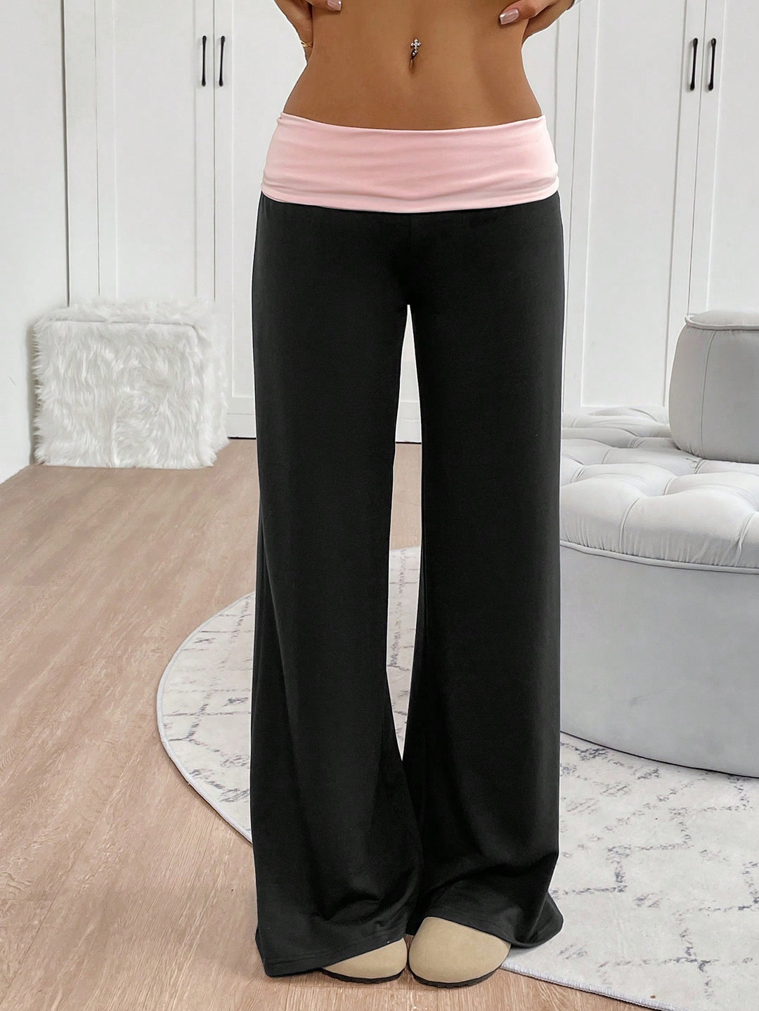 Pantaloni SHEIN, negru