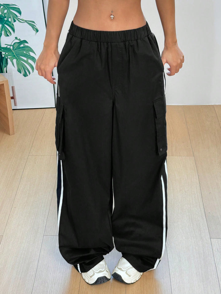 Pantaloni SHEIN, negru