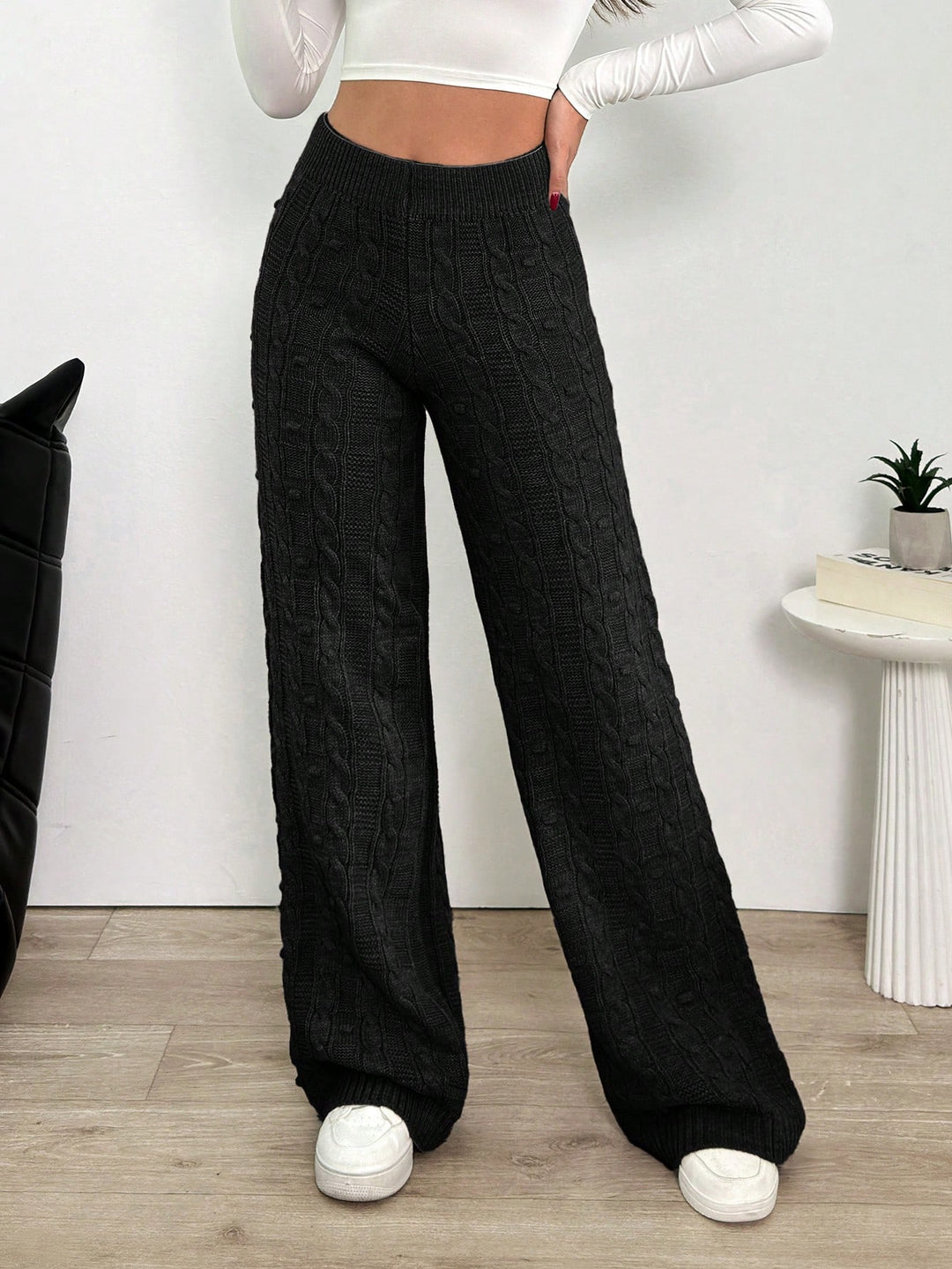 Pantaloni SHEIN, negru