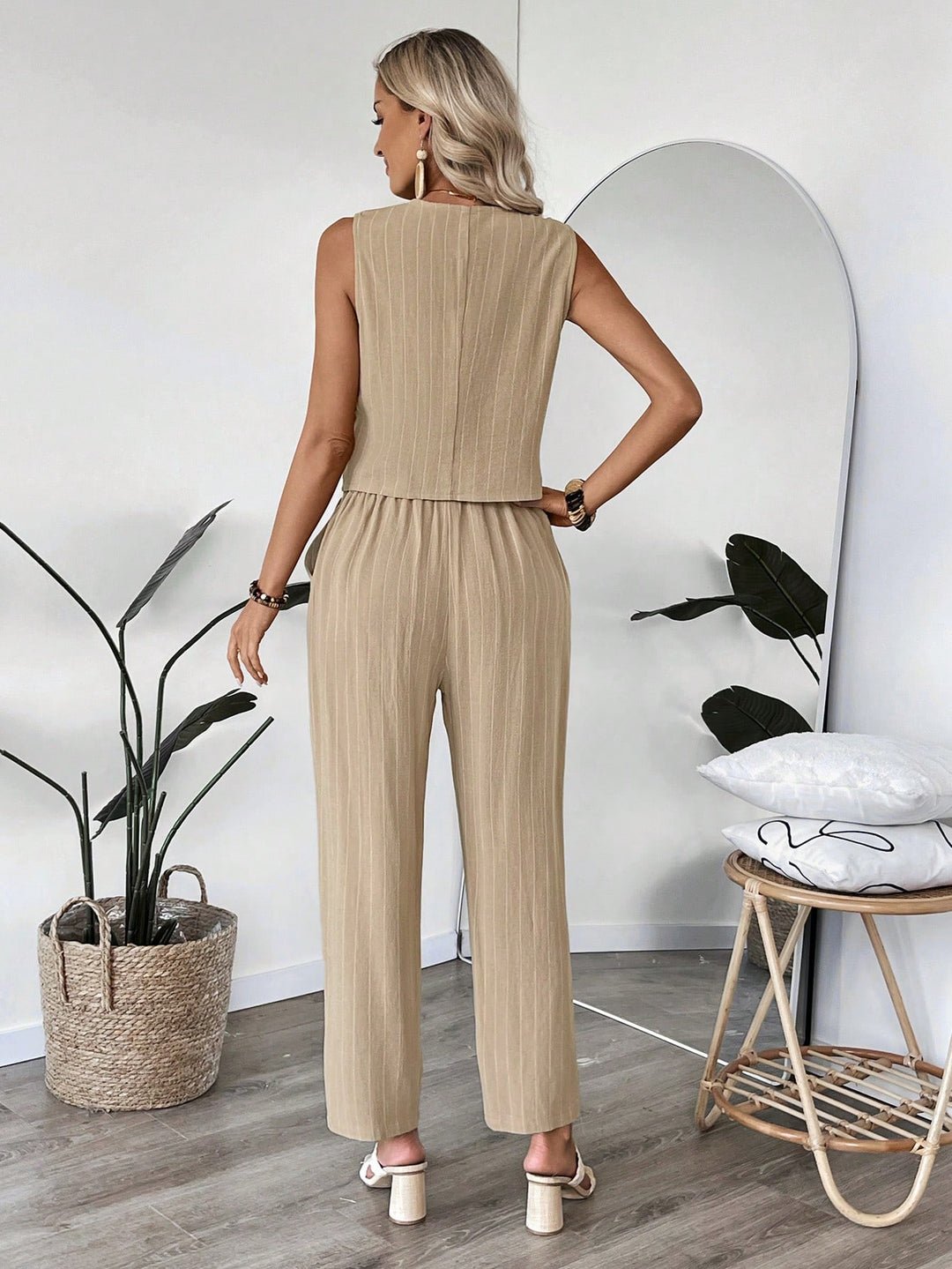 Costum SHEIN, maro