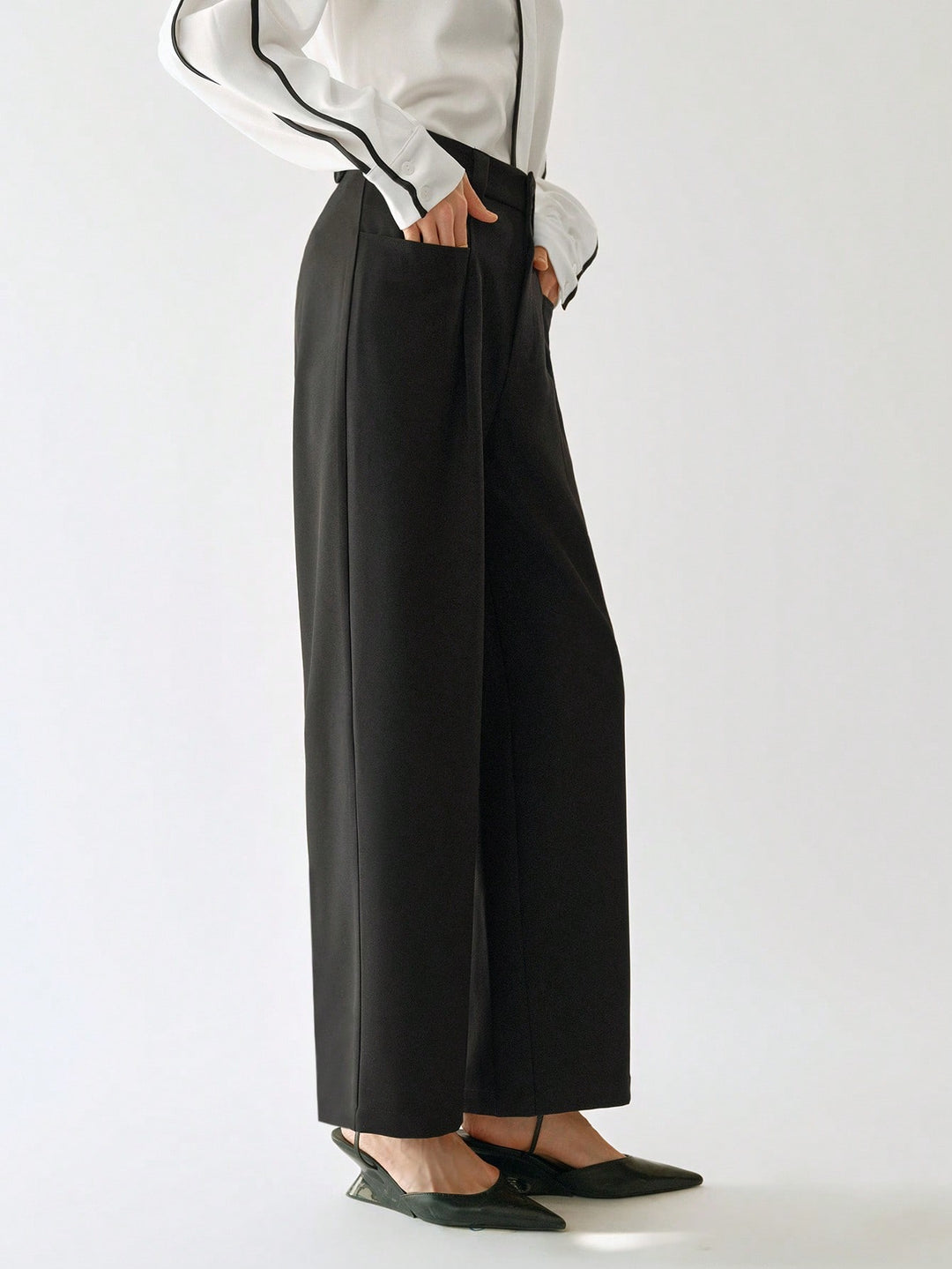 Pantaloni SHEIN, negru