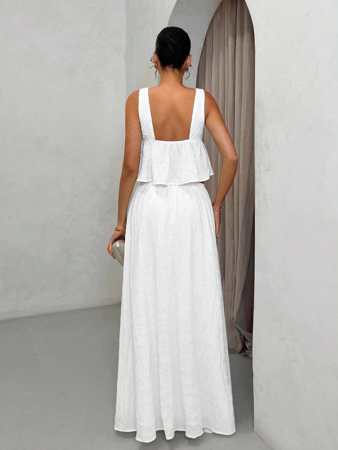 SHEIN együttes, fehér