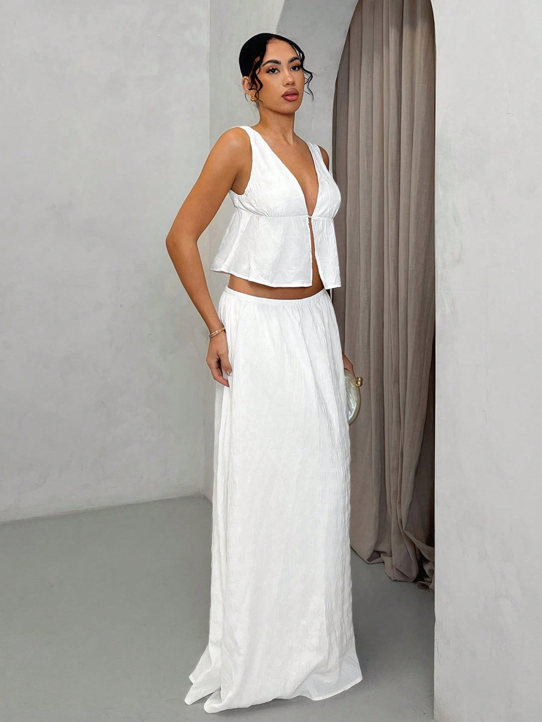 SHEIN együttes, fehér