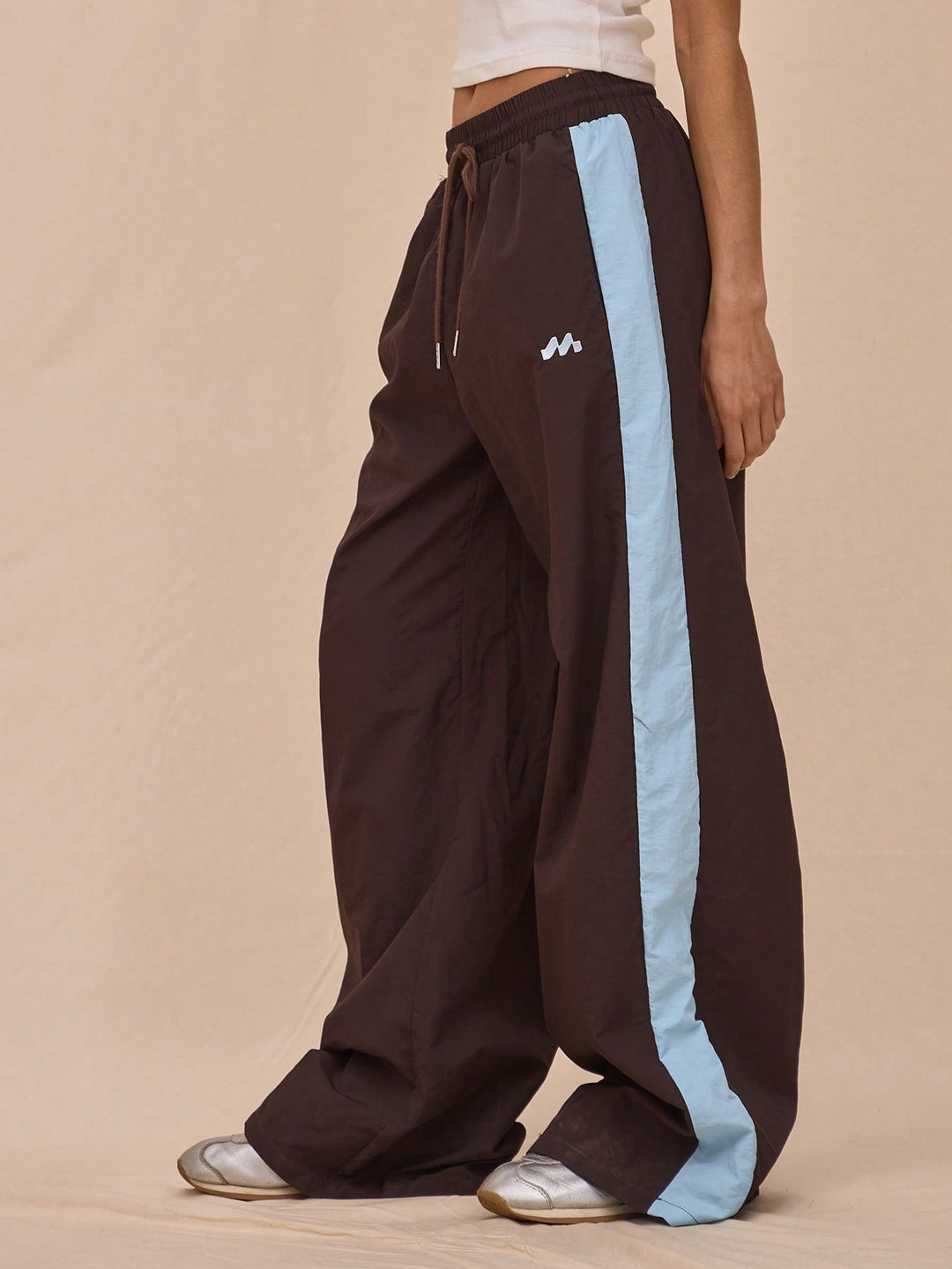 Pantaloni SHEIN, maro