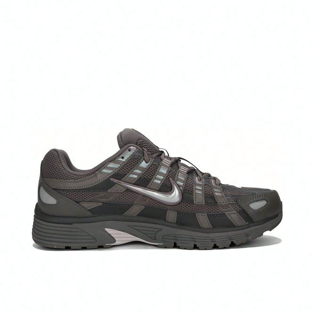 NIKE sportcipő, barna