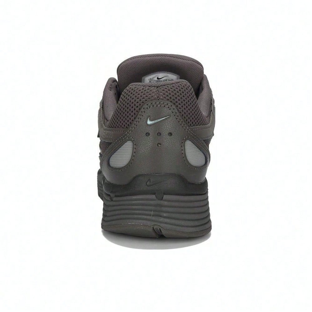 NIKE sportcipő, barna