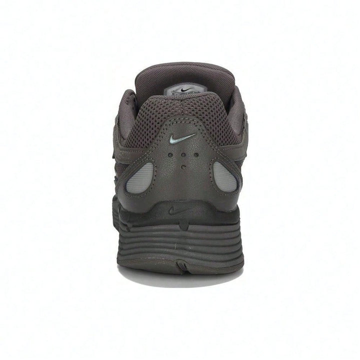 NIKE sportcipő, barna