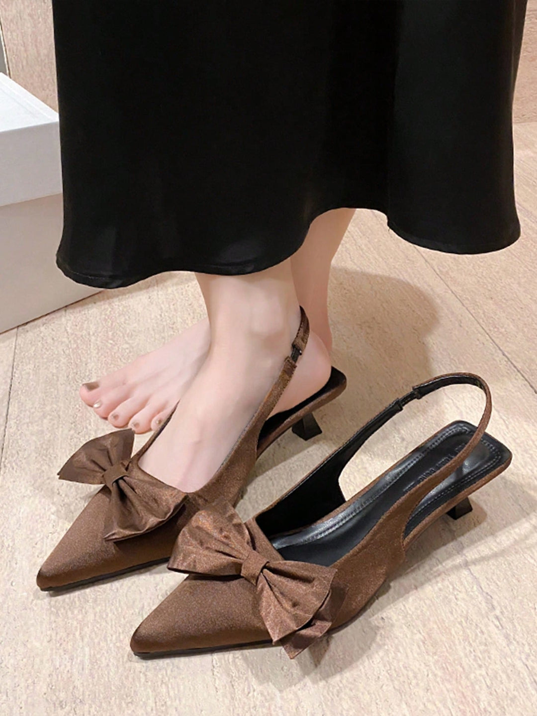 Pantofi cu toc SHEIN, maro