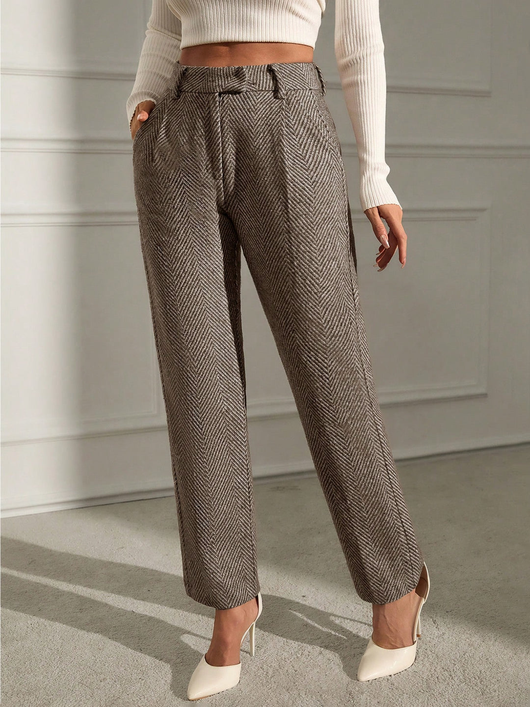 Pantaloni SHEIN, maro