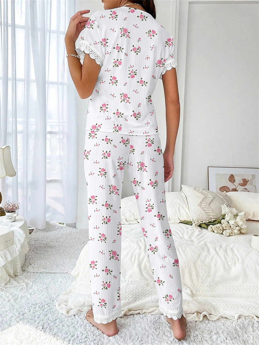 Set pijamale SHEIN, alb