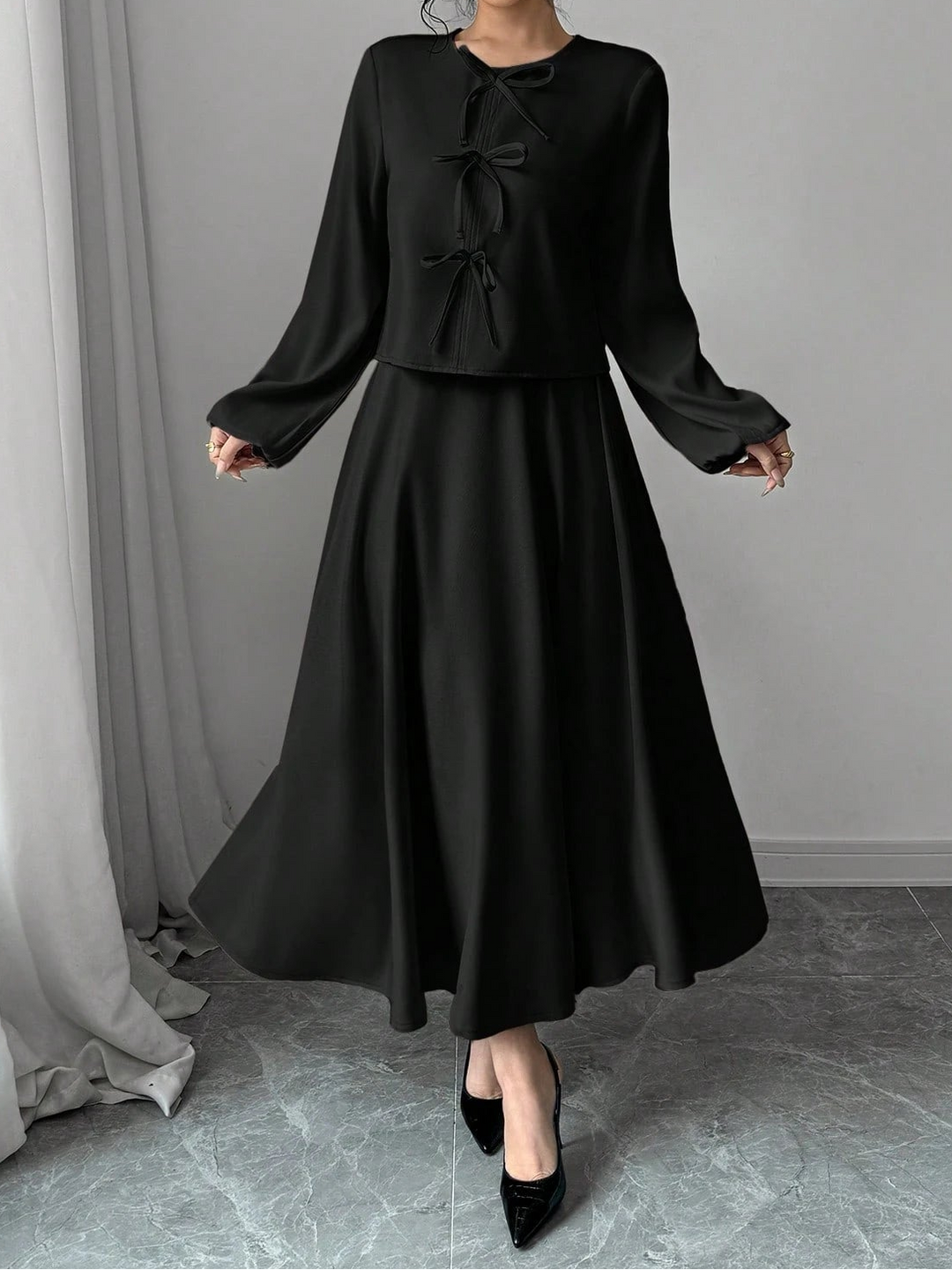 SHEIN együttes, fekete
