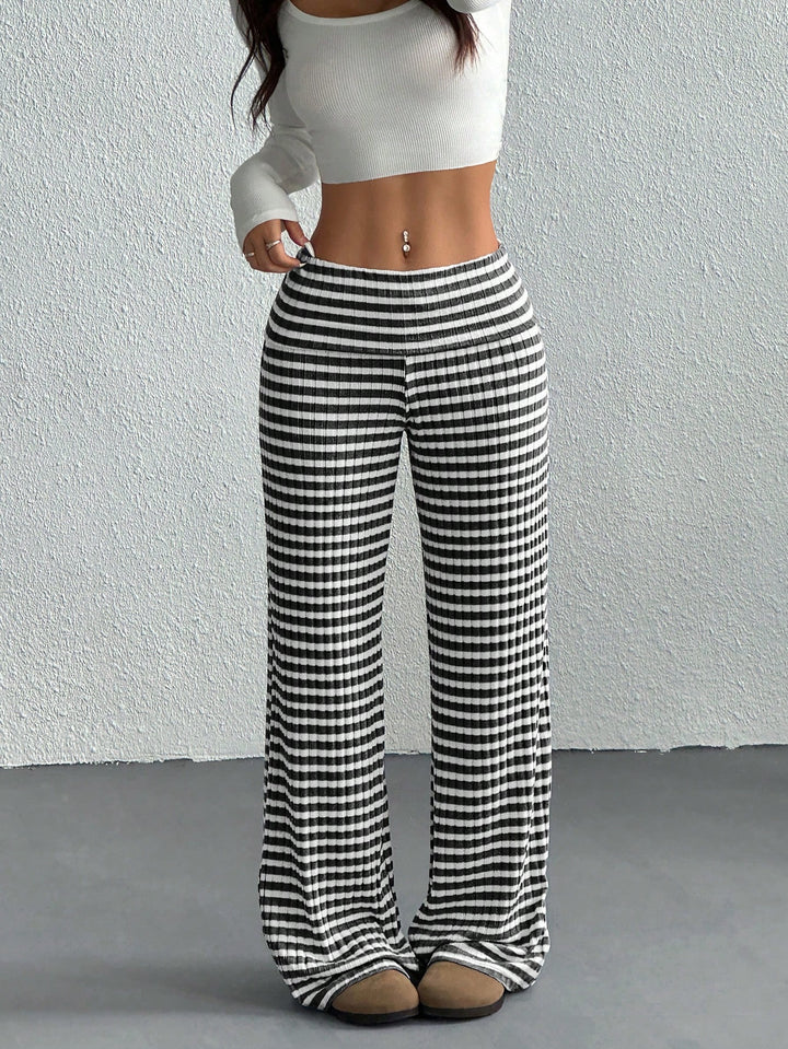 Pantaloni SHEIN, negru