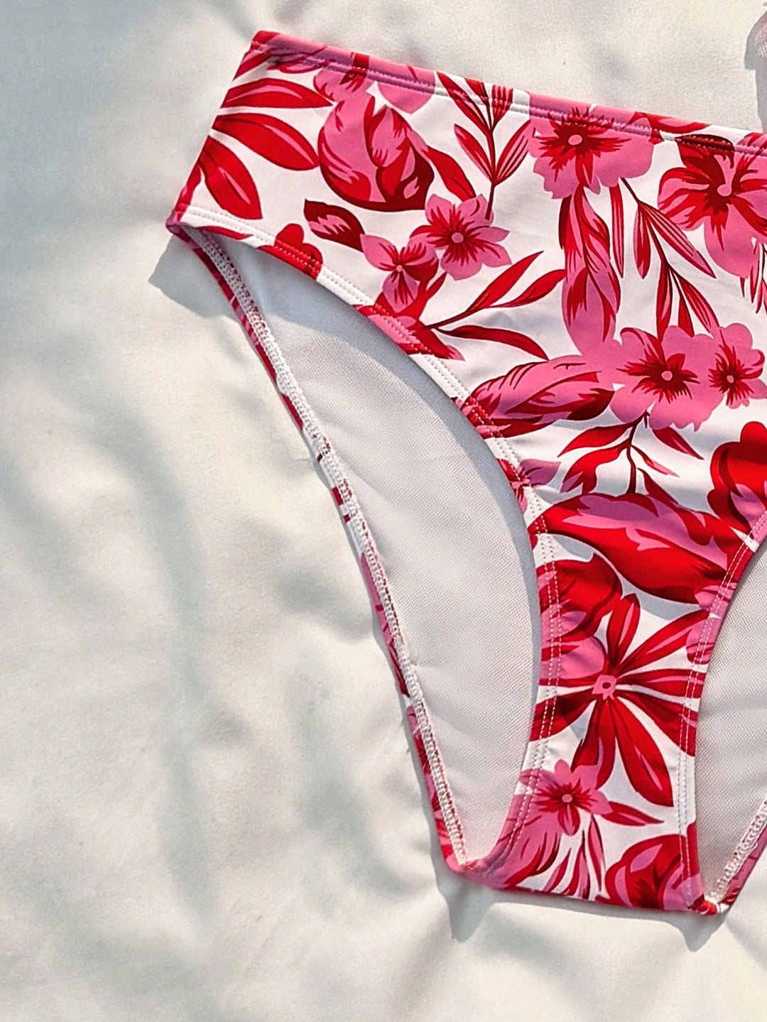 Set costum de baie SHEIN, mix culori