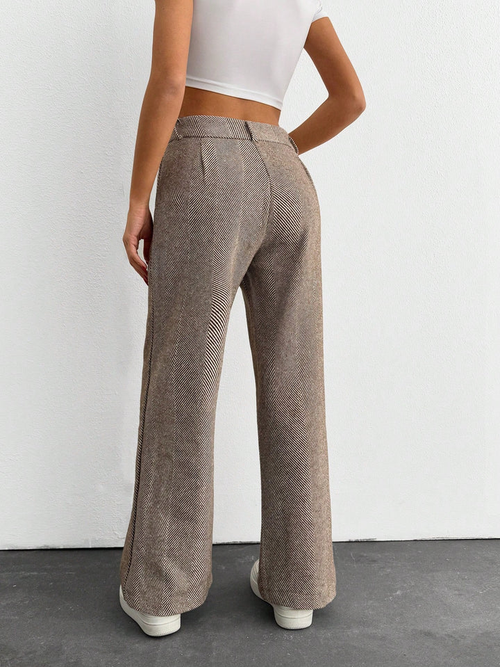 Pantaloni SHEIN, maro