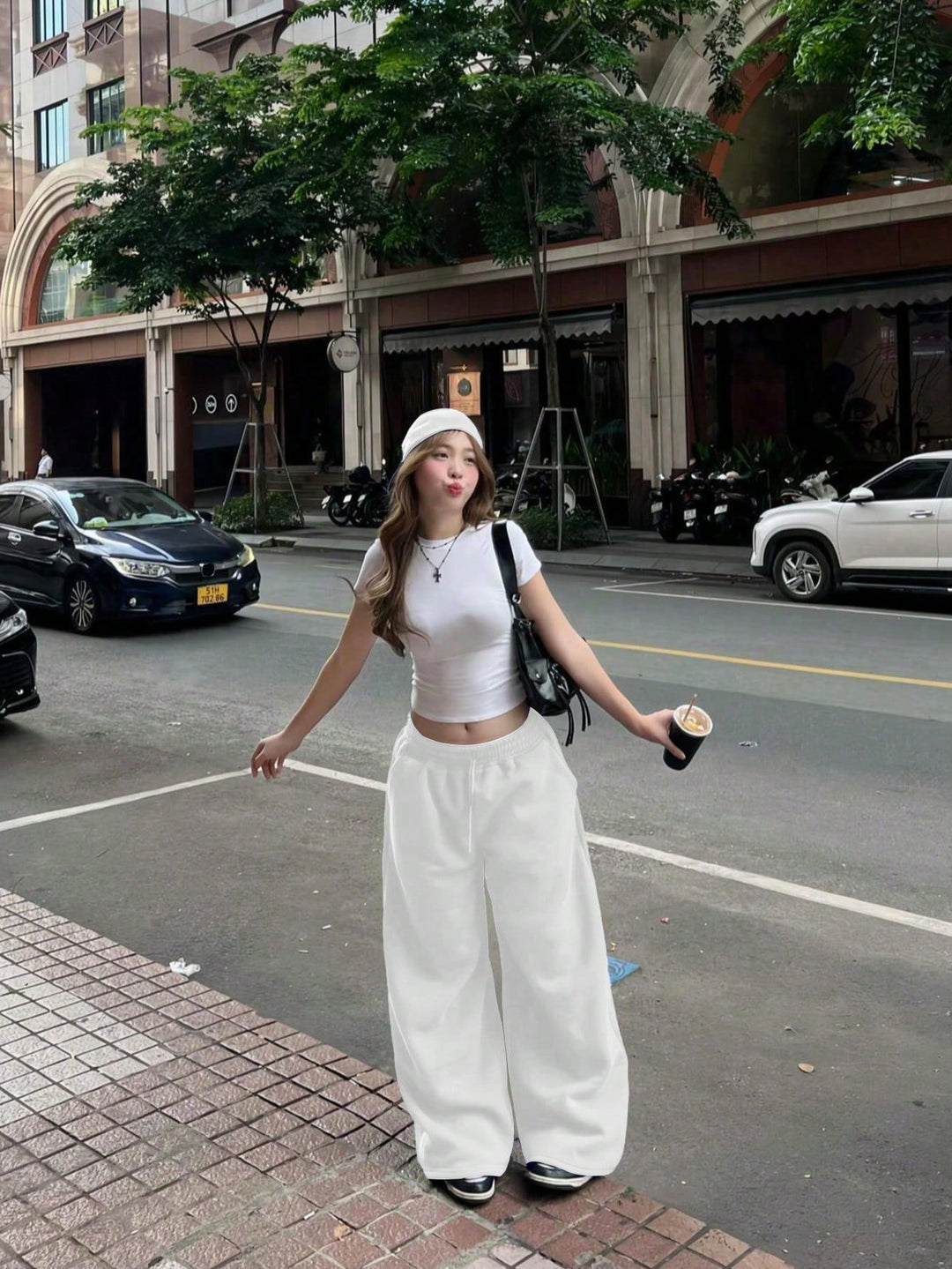 Pantaloni SHEIN, alb