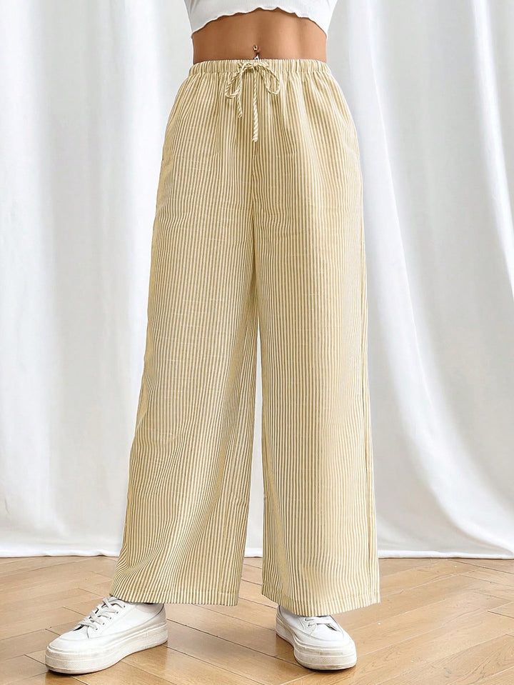 Pantaloni SHEIN, galben