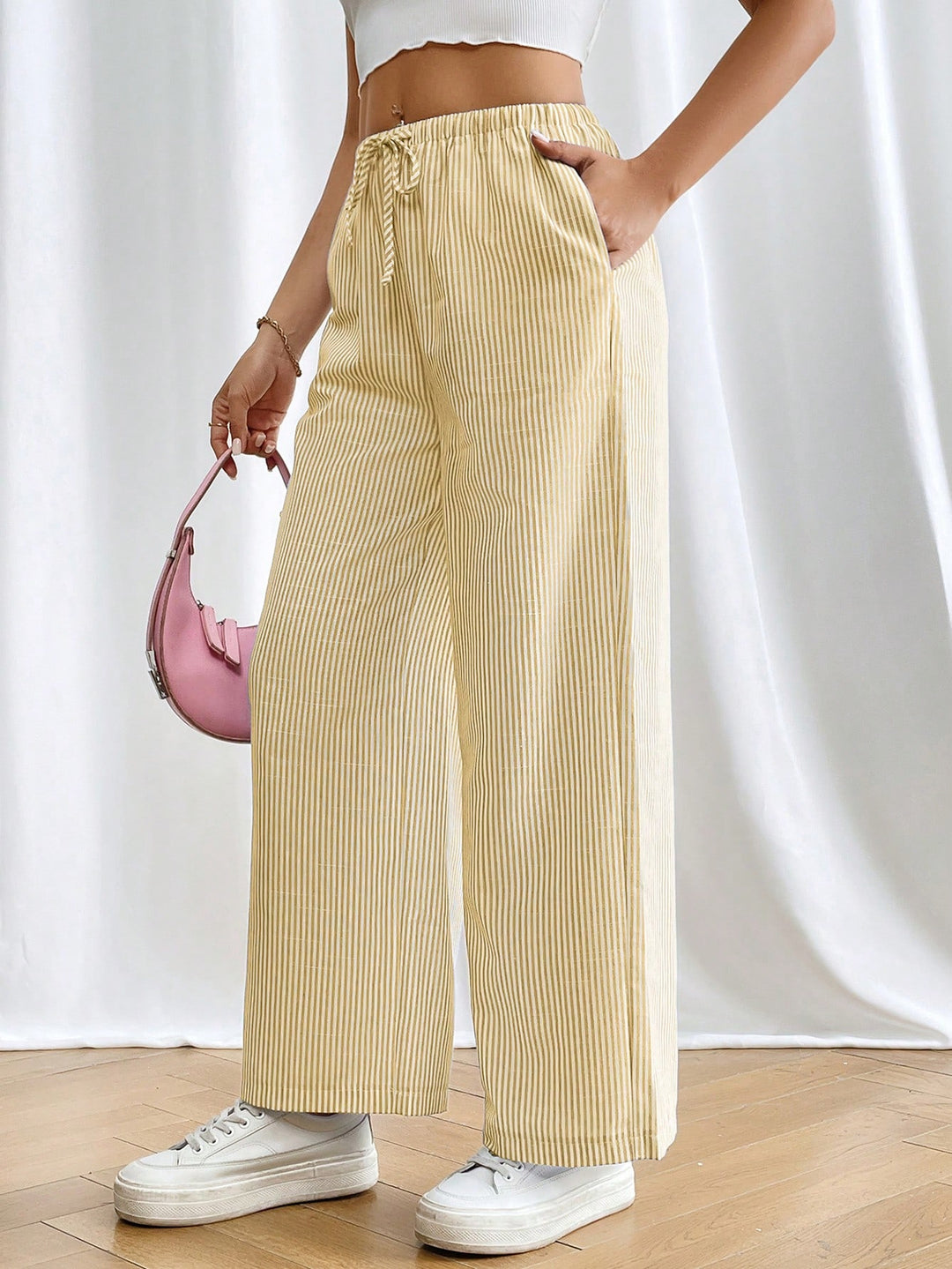 Pantaloni SHEIN, galben