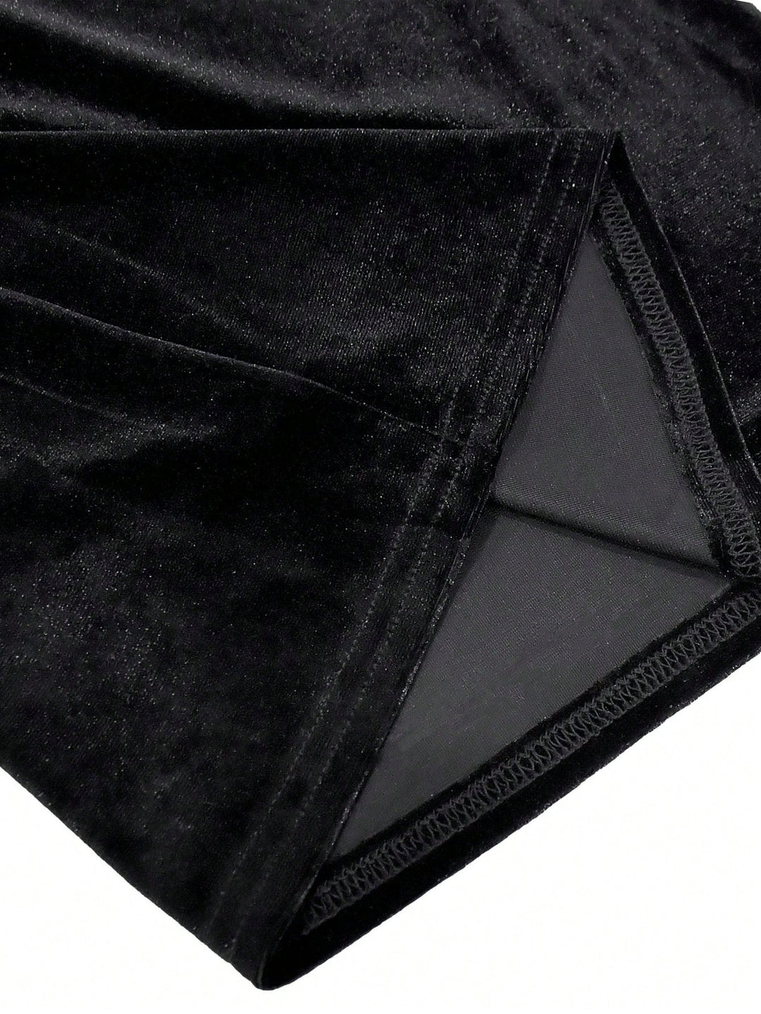 Set din două piese cu top fără mâneci și pantaloni tip salopetă SHEIN, negru
