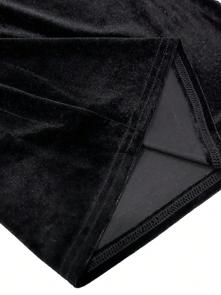 Set din două piese cu top fără mâneci și pantaloni tip salopetă SHEIN, negru