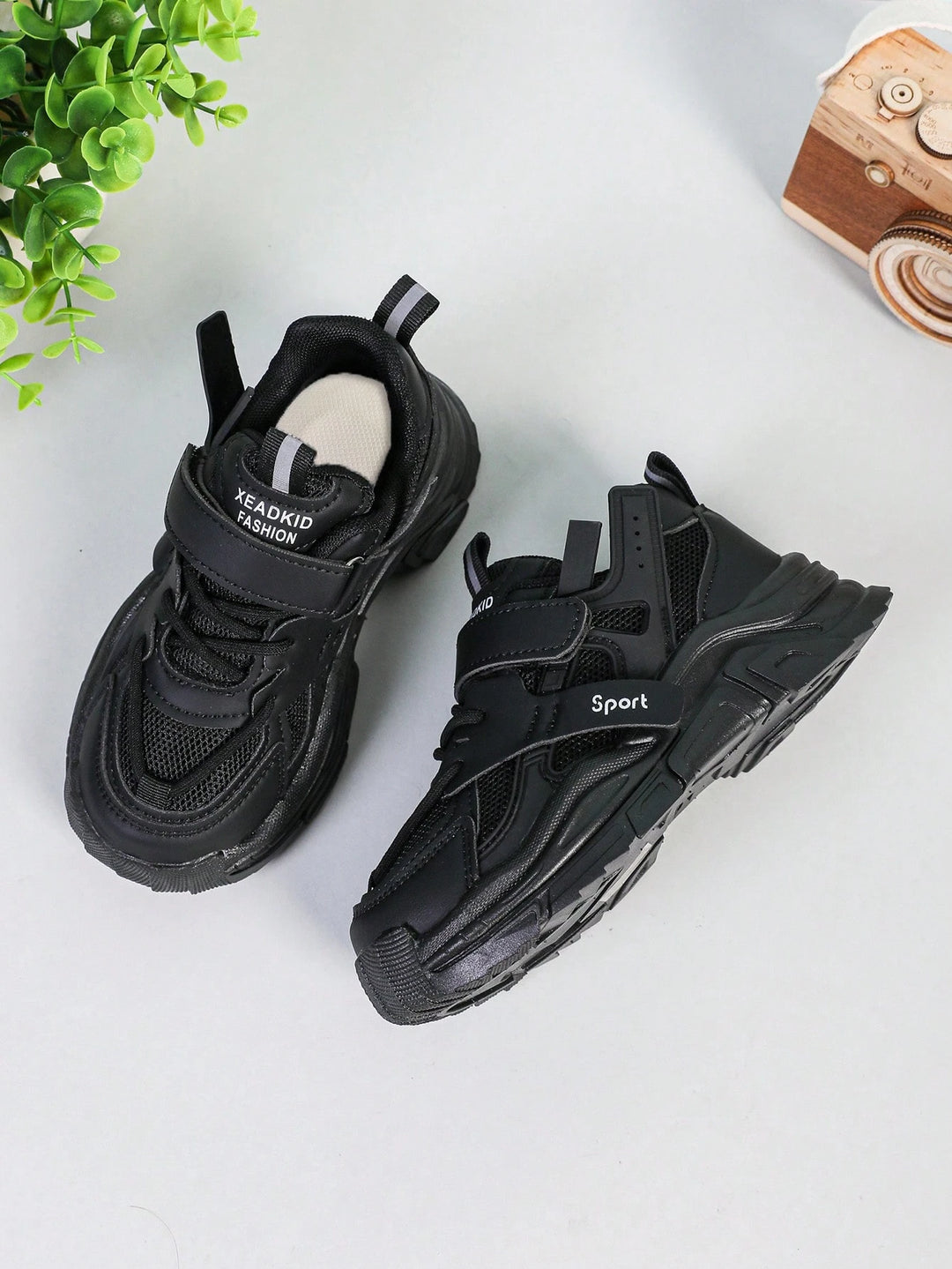 SHEIN sportcipő, fekete