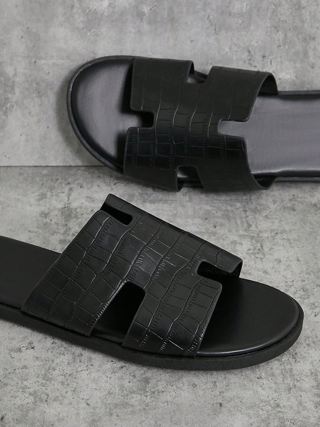 SHEIN Sliders, Black