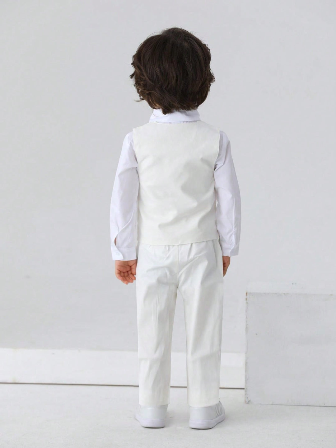 Costum SHEIN, alb