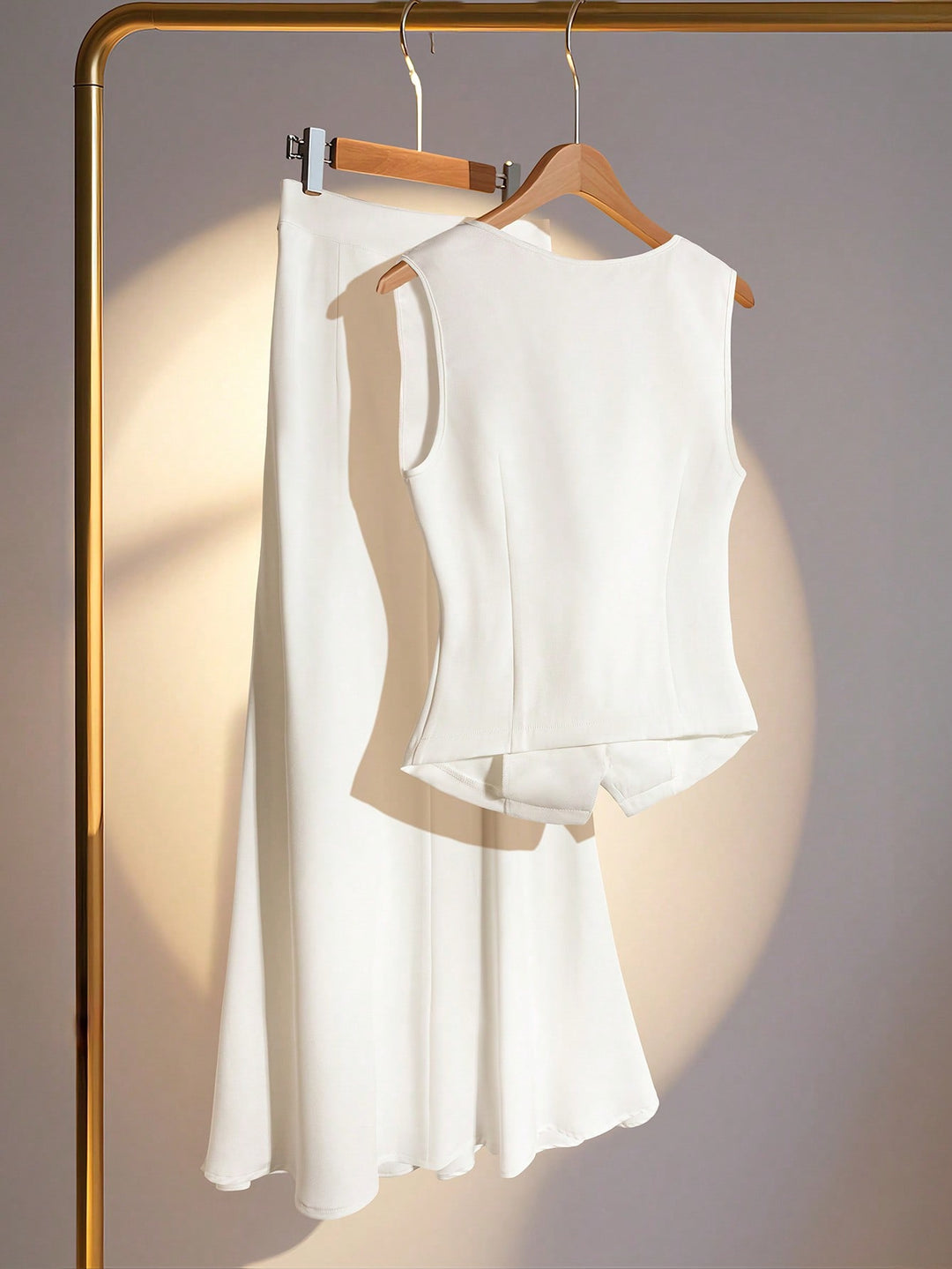 Costum SHEIN, alb