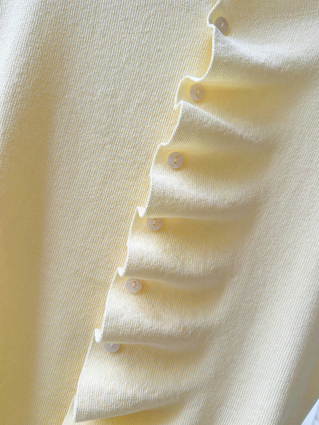 Tricou SHEIN, crem