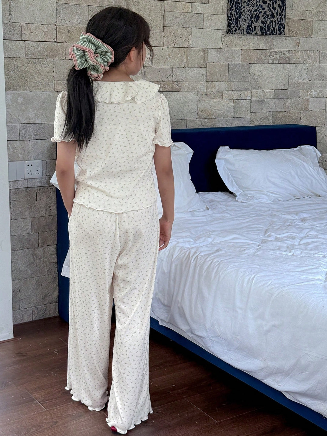 Compleu pijamale SHEIN, mix culori